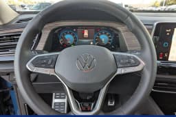 Volkswagen Atlas 2.0T SEL Premium R-Line 4MOTION 2026 — side view