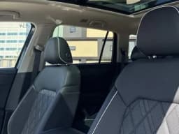 Volkswagen Atlas 2.0T SEL Premium R-Line 4MOTION 2026 — side view