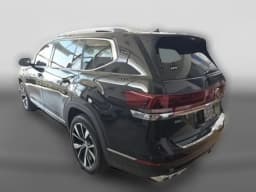 Volkswagen Atlas 2.0T SEL Premium R-Line 4MOTION 2025 — side view