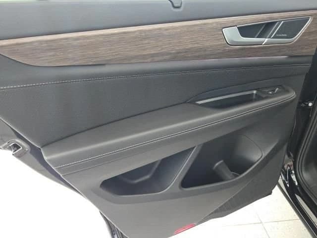 Volkswagen Atlas 2.0T SEL Premium R-Line 4MOTION 2025 — side view