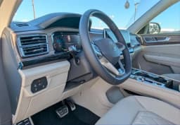 Volkswagen Atlas 2.0T SEL Premium R-Line 4MOTION 2025 — side view