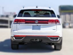 Volkswagen Atlas Cross Sport 2.0T SE w/Technology 4MOTION 2026 — side view