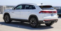 Volkswagen Atlas Cross Sport 2.0T SE w/Technology 4MOTION 2026 — side view