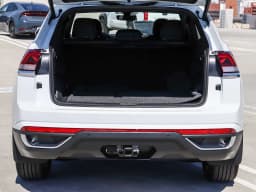 Volkswagen Atlas Cross Sport 2.0T SE w/Technology 4MOTION 2026 — side view