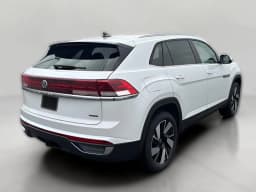 Volkswagen Atlas Cross Sport 2.0T SE w/Technology 4MOTION 2026 — side view