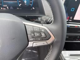Volkswagen Atlas Cross Sport 2.0T SE w/Technology 4MOTION 2026 — side view