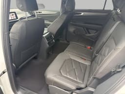 Volkswagen Atlas Cross Sport 2.0T SE w/Technology 4MOTION 2026 — side view