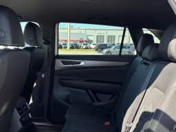 Volkswagen Atlas Cross Sport 2.0T SE w/Technology 4MOTION 2026 — side view