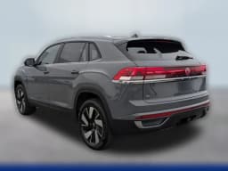 Volkswagen Atlas Cross Sport 2.0T SE w/Technology 4MOTION 2025 — side view