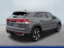 Volkswagen Atlas Cross Sport 2.0T SE w/Technology 4MOTION 2025 — side view