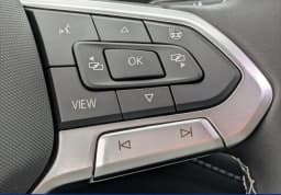 Volkswagen Atlas Cross Sport 2.0T SE w/Technology 4MOTION 2025 — side view