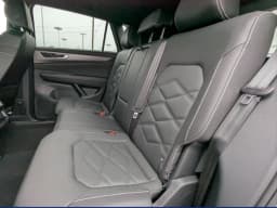 Volkswagen Atlas Cross Sport 2.0T SE w/Technology 4MOTION 2025 — side view