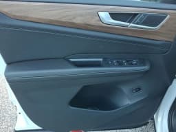 Volkswagen Atlas 2.0T SE w/Technology 4MOTION 2026 — side view