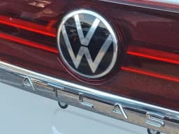 Volkswagen Atlas 2.0T SE w/Technology 4MOTION 2026 — side view