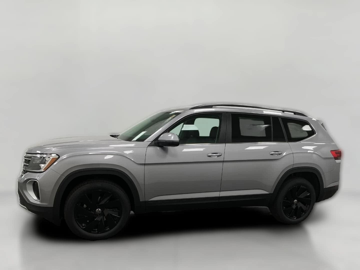 Volkswagen Atlas 2.0T SE w/Technology 4MOTION 2026 — side view