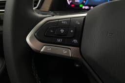 Volkswagen Atlas 2.0T SE w/Technology 4MOTION 2026 — side view