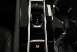 Volkswagen Atlas 2.0T SE w/Technology 4MOTION 2026 — side view