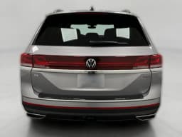 Volkswagen Atlas 2.0T SE w/Technology 4MOTION 2026 — side view