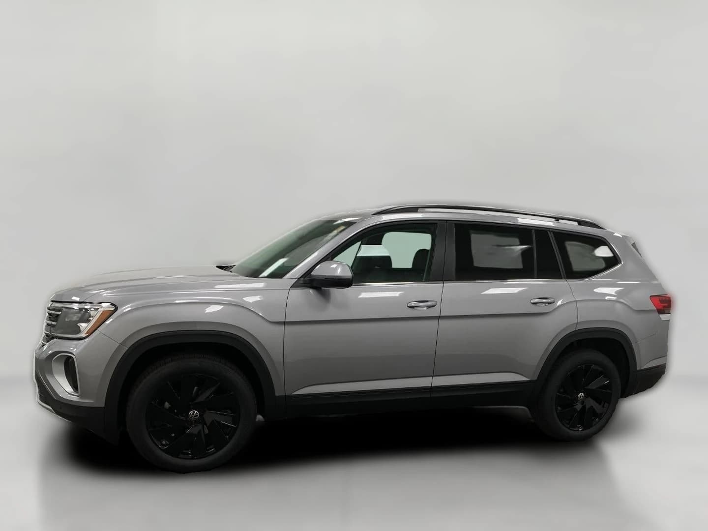Volkswagen Atlas 2.0T SE w/Technology 4MOTION 2026 — side view