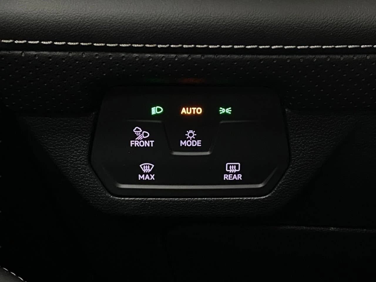 Volkswagen Atlas 2.0T SE w/Technology 4MOTION 2026 — side view
