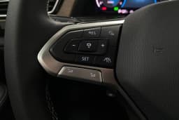 Volkswagen Atlas 2.0T SE w/Technology 4MOTION 2026 — side view