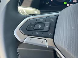 Volkswagen Atlas 2.0T SE w/Technology 4MOTION 2026 — side view