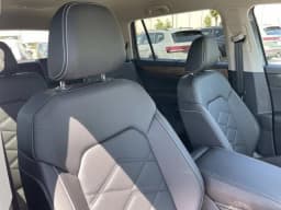 Volkswagen Atlas 2.0T SE w/Technology 4MOTION 2026 — side view
