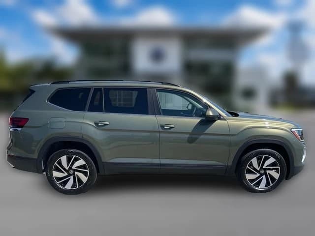 Volkswagen Atlas 2.0T SE w/Technology 4MOTION 2026 — side view
