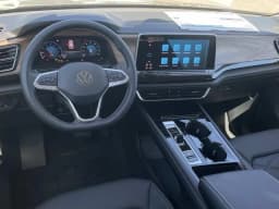 Volkswagen Atlas 2.0T SE w/Technology 4MOTION 2026 — side view