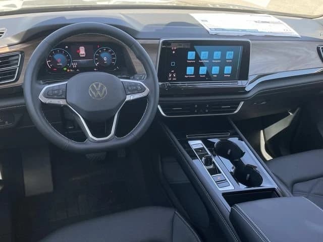 Volkswagen Atlas 2.0T SE w/Technology 4MOTION 2026 — side view