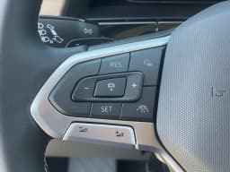 Volkswagen Atlas 2.0T SE w/Technology 4MOTION 2026 — side view