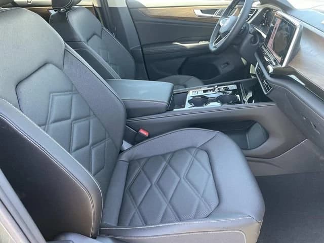 Volkswagen Atlas 2.0T SE w/Technology 4MOTION 2026 — side view