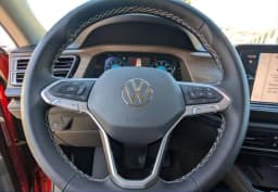 Volkswagen Atlas 2.0T SE w/Technology 4MOTION 2025 — side view