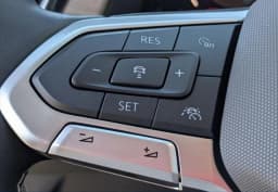 Volkswagen Atlas 2.0T SE w/Technology 4MOTION 2025 — side view