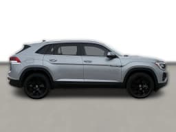 Volkswagen Atlas Cross Sport 2.0T SE w/Technology FWD 2026 — side view