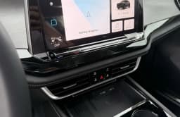 Volkswagen Atlas Cross Sport 2.0T SE w/Technology FWD 2026 — side view