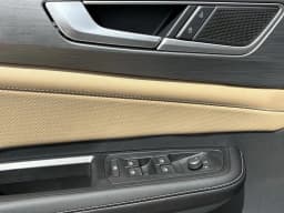 Volkswagen Atlas Cross Sport 2.0T SE w/Technology FWD 2026 — side view