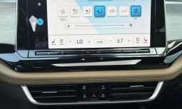 Volkswagen Atlas Cross Sport 2.0T SE w/Technology FWD 2026 — side view