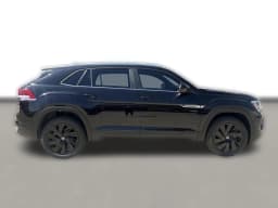 Volkswagen Atlas Cross Sport 2.0T SE w/Technology FWD 2026 — side view