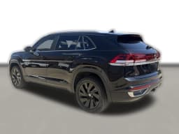 Volkswagen Atlas Cross Sport 2.0T SE w/Technology FWD 2026 — side view