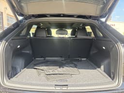Volkswagen Atlas Cross Sport 2.0T SE w/Technology FWD 2026 — side view