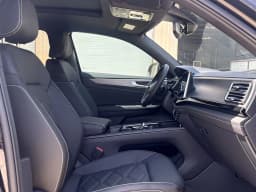 Volkswagen Atlas Cross Sport 2.0T SE w/Technology FWD 2026 — side view