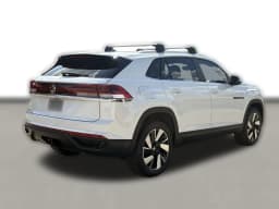 Volkswagen Atlas Cross Sport 2.0T SE w/Technology FWD 2026 — side view