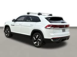 Volkswagen Atlas Cross Sport 2.0T SE w/Technology FWD 2026 — side view