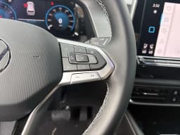 Volkswagen Atlas Cross Sport 2.0T SE w/Technology FWD 2026 — side view