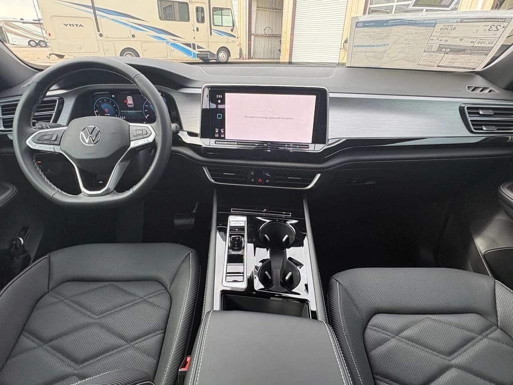 Volkswagen Atlas Cross Sport 2.0T SE w/Technology FWD 2026 — side view