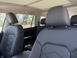 Volkswagen Atlas 2.0T SE w/Technology FWD 2026 — side view