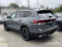 Volkswagen Atlas 2.0T SE w/Technology FWD 2026 — side view