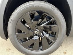 Volkswagen Atlas 2.0T SE w/Technology FWD 2026 — side view
