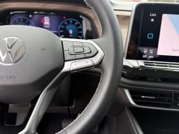 Volkswagen Atlas 2.0T SE w/Technology FWD 2026 — side view